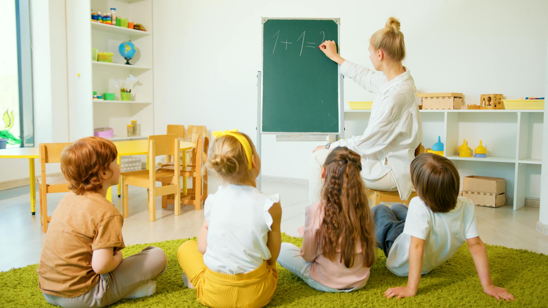 Các Phương Pháp Xem Ngày Phổ Biến Hiện Nay