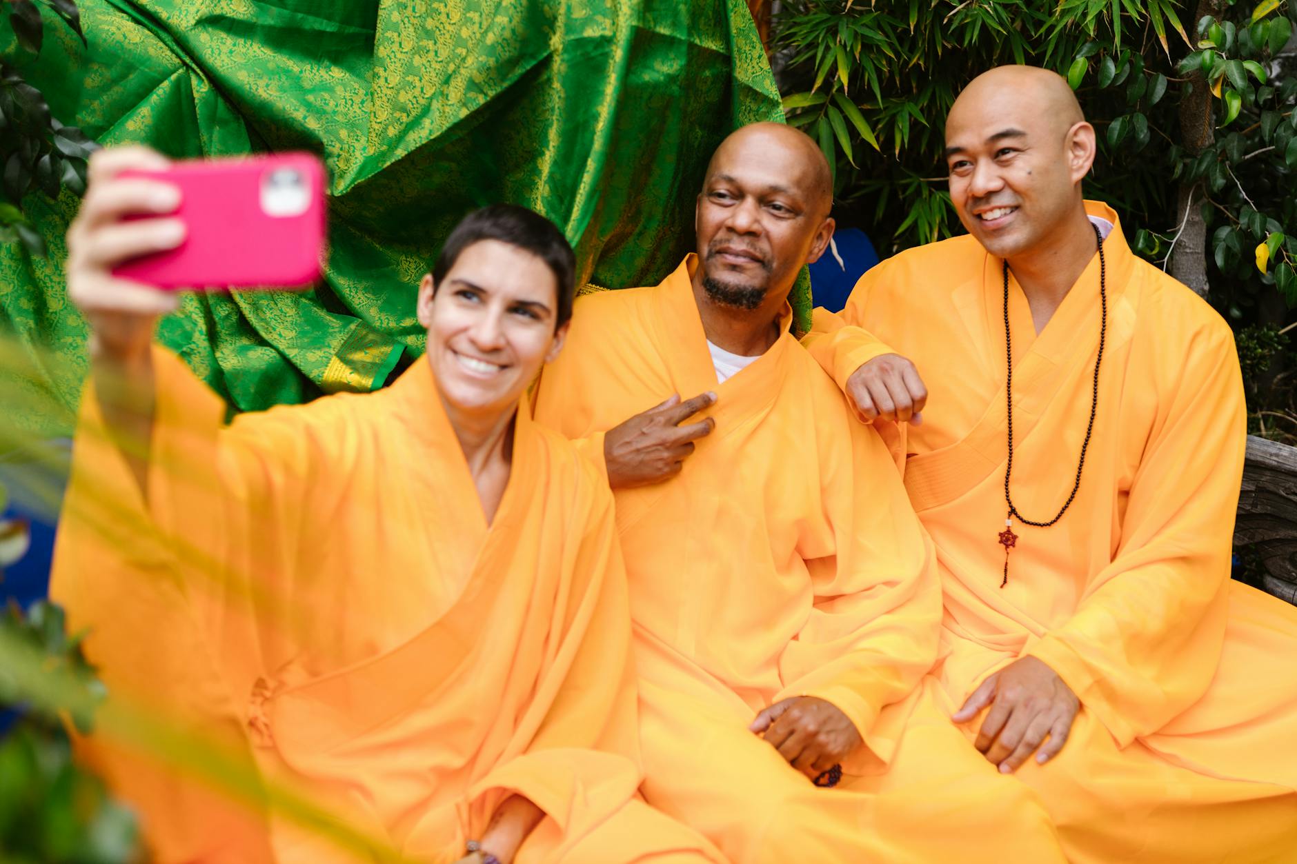 Giới thiệu về Phật Học Ứng Dụng: Bí Quyết An Lạc Giữa Đời Thường