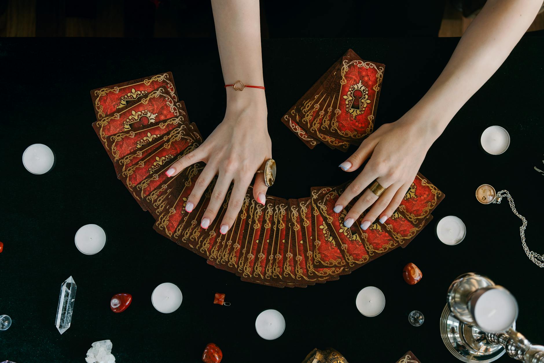 Giới Thiệu Về Những Bí Ẩn Tâm Linh và Huyền Bí