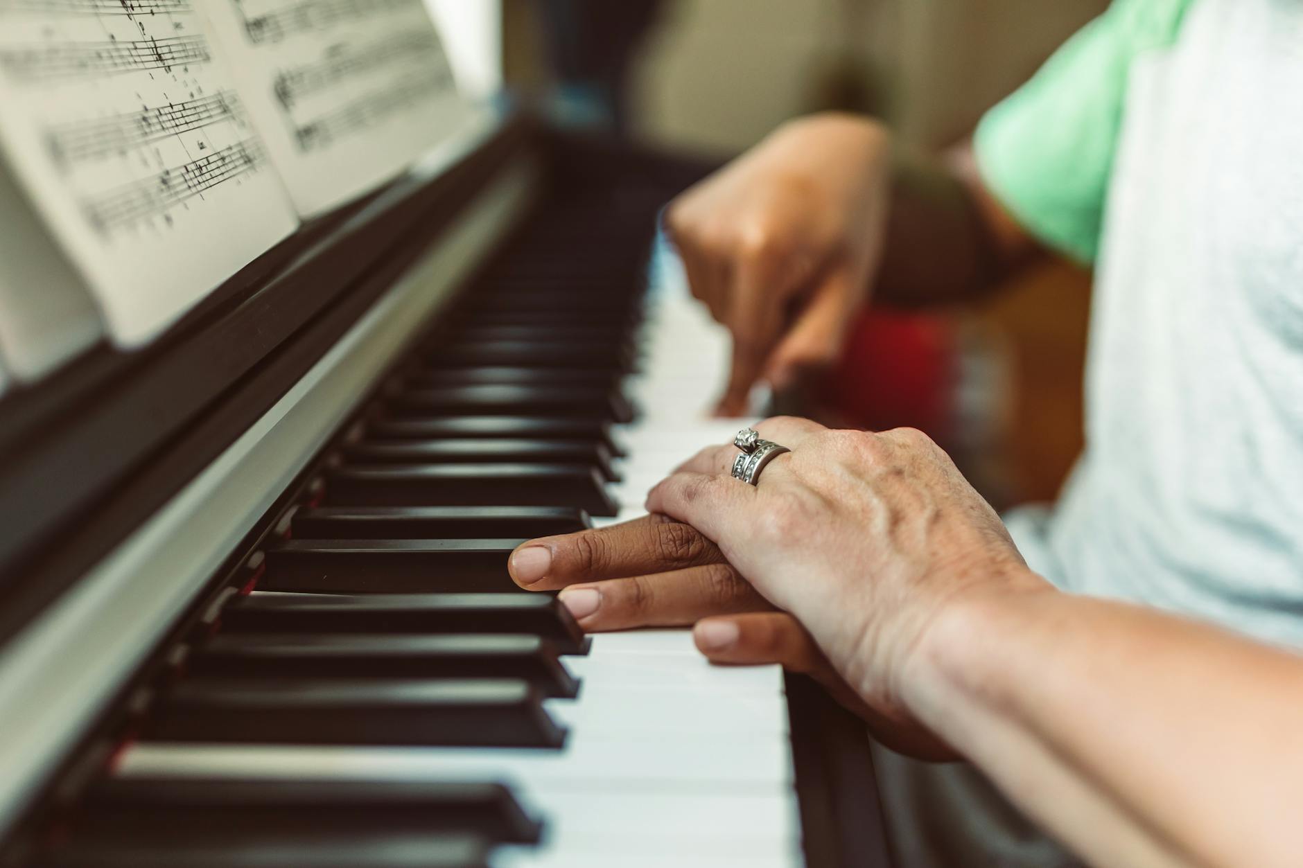 Hành Trình Tìm Về Chân Tâm: Những Bài Học Vô Giá Từ Những Câu Chuyện Nhân Quả 10 Những Câu Chuyện Nhân Quả Cảm Động Và Bài Học Sâu Sắc