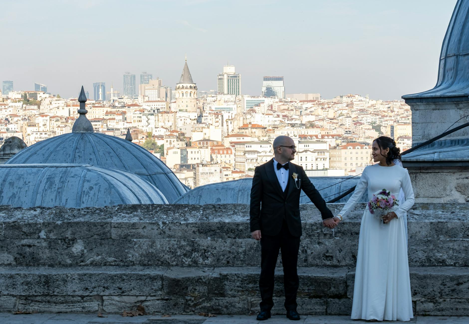 Ngày Cưới: Điểm Khởi Đầu Cho Hạnh Phúc Lứa Đôi