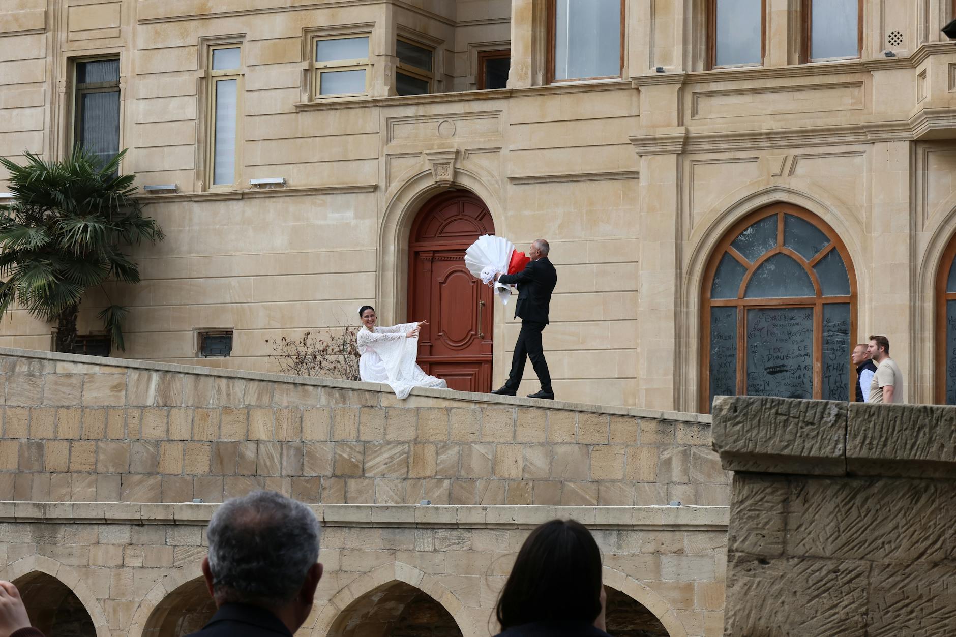 Ý nghĩa phong thủy và tâm linh của ngày cưới – Khi vũ trụ chứng giám tình yêu đôi lứa 12 Tại Sao Ngày Cưới Lại Quan Trọng Đến Vậy?