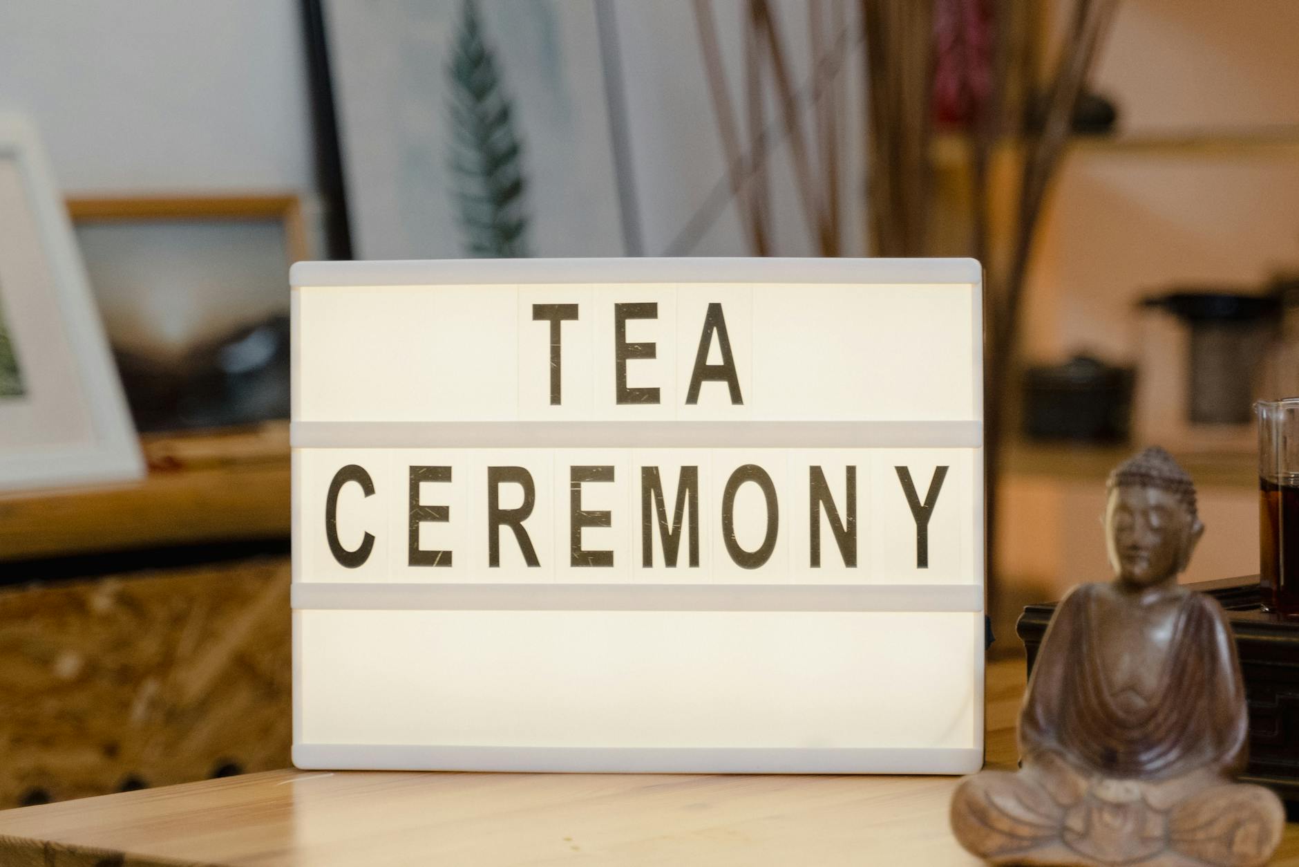 Ứng dụng Phật Pháp vào đời sống hiện đại: Hướng dẫn thực tế